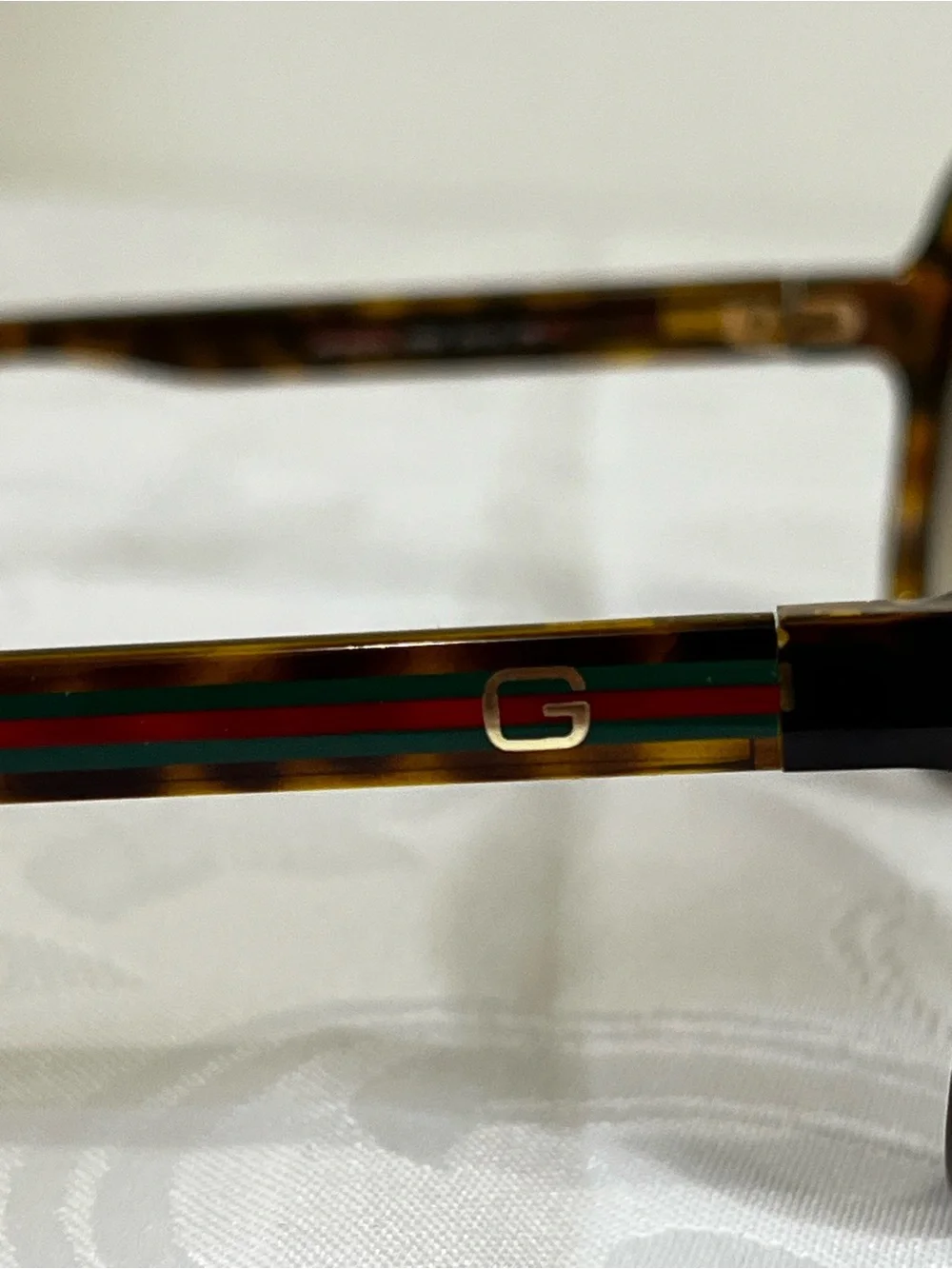 Vintage Gucci GG 1627/S 7911W Tortoiseshell Aviator Sunglasses Web Stripe